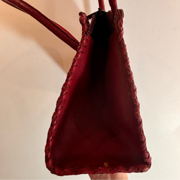 ALEXIS DAVID Tooled Leather Hand Shoulder Bag Deep Red Interior Pocket Floral - Picture 15 of 15